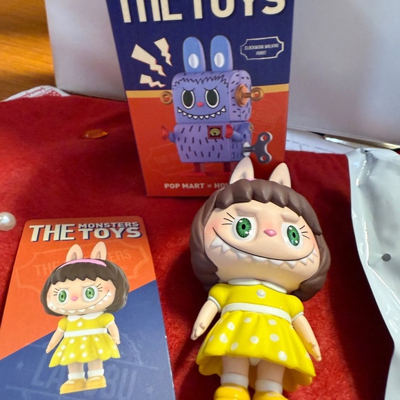 RARE “Dolly” Popmart The Monsters Toy series Discontinued. - Picture 2 of 4